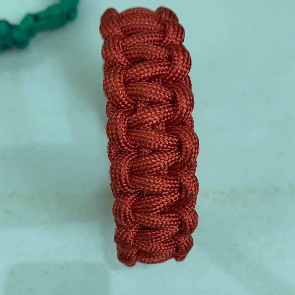 Men’s paracord bracelet